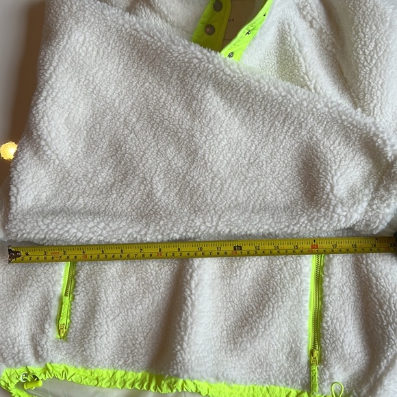 American Eagle white Fluffy Fleece Teddy Plush lined, hanorac style jacket - Picture 8 of 11